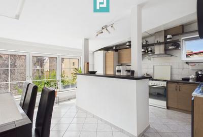 Apartament spațios în clădire ultracentrală - 3