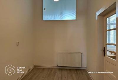 Spatiu birou, Bulevardul Revolutiei, Palatul Cenad, etaj 1 - 8