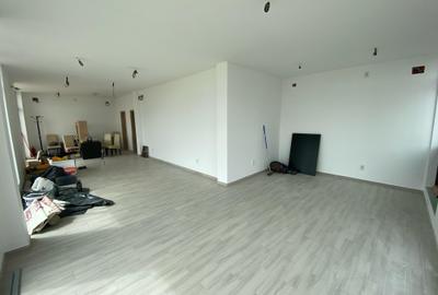 Spatiu comercial, stradal. Suprafata 61 mp - 3