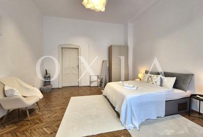 Apartament cu 3 camere semidecomandat, mobilat în Central