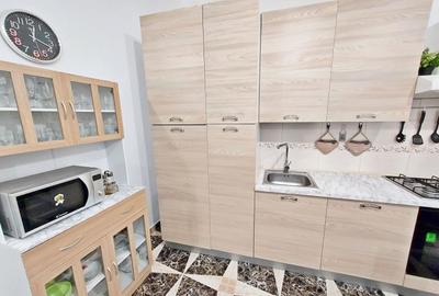 Apartament 3 camere, boxa, pod, parcare, Centru,  zona B-dul Eroilor - 15
