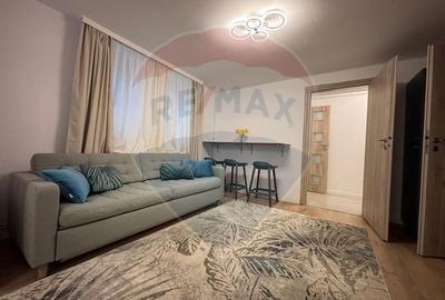 Apartament cu 2 camere de închiriat - 1