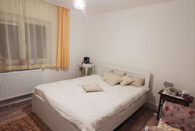 Apartament 3 camere , etaj 1, zona Calea Zarandului - 12