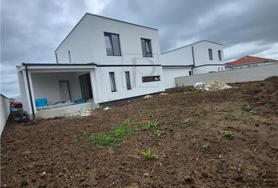 CASA INDIVIDUALA -CUPLATA PRIN GARAJ - MOSNITA NOUA - 5