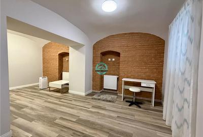 Spatiu comercial/birouri de inchiriat, 45 mp, in Centru - 1