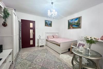 Garsonieră, mobilată în Titan