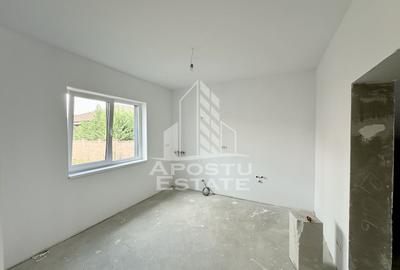 Jumatate de duplex de vanzare cu 5 camere despartit prin garaj - 18