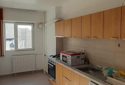 Apartament cu 2 camere decomandat, mobilat în Panduri