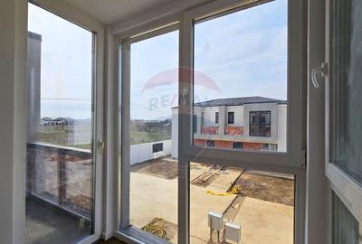 DE INCHIRIAT Casă nouă Tunari | 4 camere | curte proprie | 2 parcări | - 18
