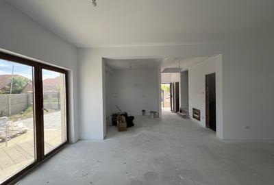 Chisoda - Duplex cu 5 camere despartit prin camera tehnica - 1