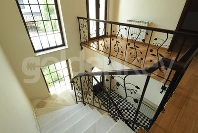 Vila individuala cu 5 camere, piscina exterioara si gradina amenajata - 18