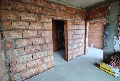 Casa Individuala - zona populata - acces facil - 4