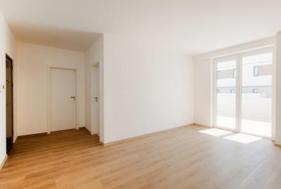 Apartament cu 3 camere semidecomandat în Torontalului