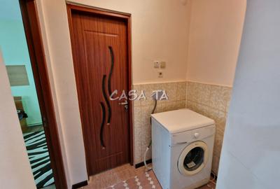 Apartament 3 camere, situat in Targu Jiu, Str. G-ral Christian Tell - 9