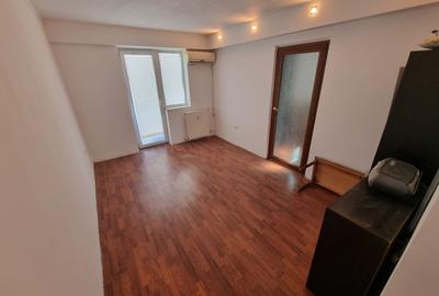 Apartament cu 2 camere semidecomandat în Tomis Nord