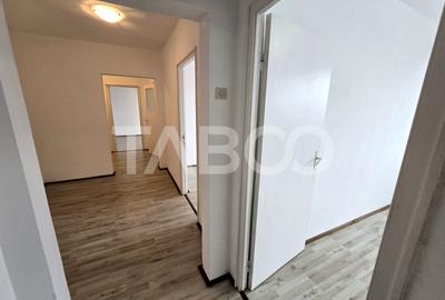 Apartament decomandat de vanzare cu 3 camere balcon zona Mihai Viteazu - 18