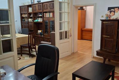 3camere Calarasi Pictor Romano Casa Bessler - 1