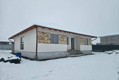 Casa 1 Nivel 107 mp utili - 4 camere - 500 mp teren - 8