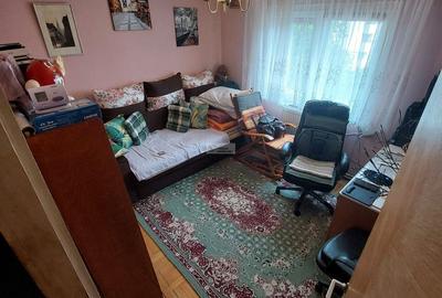 Apartament 4 camere/100 mp / et 2/ Longinescu/Focsani - 2