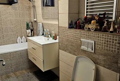 Apartament 3 camere Zona Liceul Nr 1 - etaj 1 - 78 mp - 8