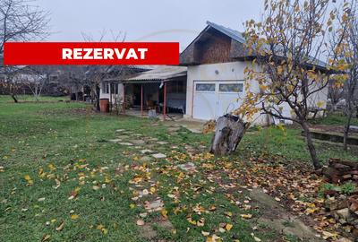 Casă individuală cu 3 camere în Broșteni (Costești)