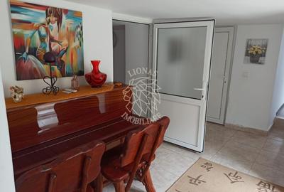 Apartament la casa 3 camere-curte-piscina-foisor-Zona Podul Jelnei - 10