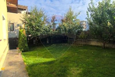 Casă de vanzare - 57