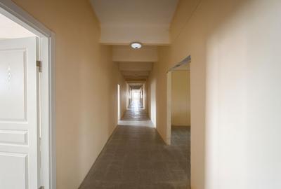 | Spatiu cazare muncitori | 60–100 PERSOANE | 700 mp utili - 1