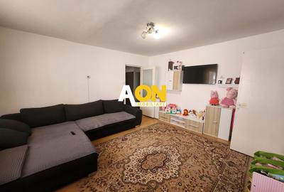 Apartament cu 3 camere semidecomandat, mobilat în Cetate