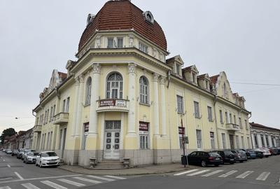 Spatiu la parter in zona Centrala fostul hotel Timisul - 1