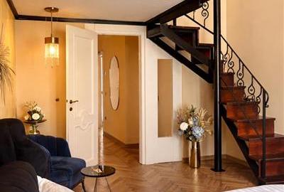 Eleganta si farmec in Centrul Istoric, Brasov - 1