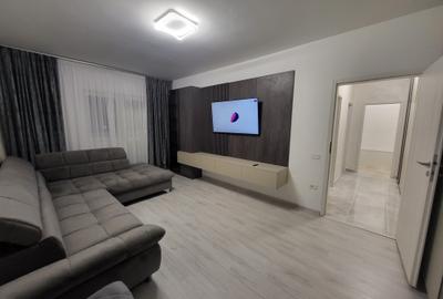 Apartament cu 2 camere decomandat, mobilat în Metalurgiei