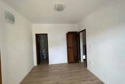 Casa cu 4 camere, 180 mp, situata in cartierul Europa! - 14