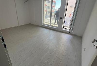 Apartament cu 2 camere decomandat în Berceni