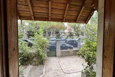 Casa interbelica de inchiriat - Str. Barbu Vacarescu nr. 33 - 37