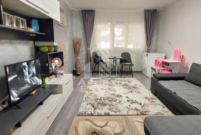 Apartament 3 camere, renovat modern, la cheie, zona Micro 4, Hunedoara - 3