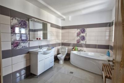 Vilă 7 camere Sălăjan, centrală, an 2020, 281 mp - 7