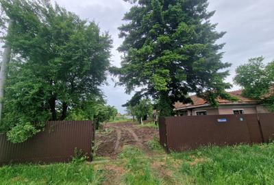 TEREN 828 MP + CASA 63 mp demolabila, Fundeni - Frunzaresti, Toate utilitatile - - 1
