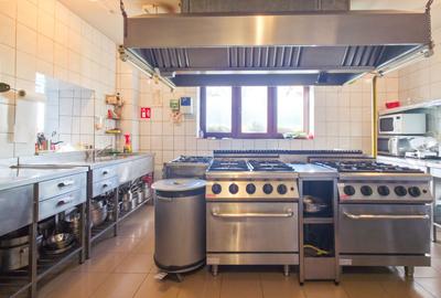 De vânzare – Proprietate comercială tip Restaurant & Salon Evenimente - 26