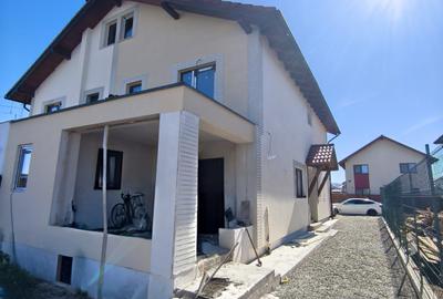 Casă tip duplex, cu 4 camere pe un teren de 300 mp teren - 3