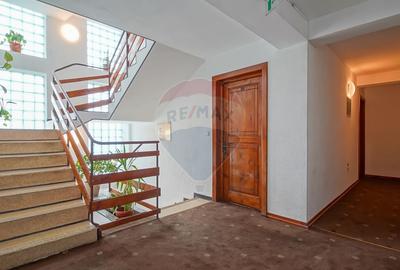 Comision 0 %! Pensiune cu 12 camere de vânzare, str. De Mijloc! - 8