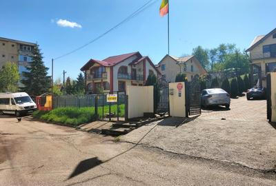 Teren central de vânzare, pentru casă sau afacere! - 1