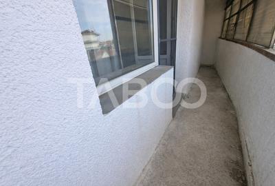 Apartament de vanzare decomandat cu 3 camere balcon etaj 2 in Turnisor - 5
