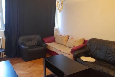 Apartament cu 3 camere semidecomandat, mobilat în Iancului