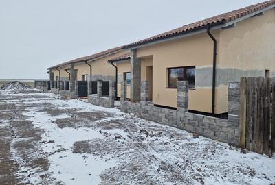 Cernica, casa pe parter, construcție nouă, 4 camere, 350mp teren, utilități - 6