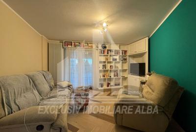 Apartament cu 3 camere decomandat, mobilat în Ampoi 3