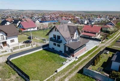 Casă / Vilă cu 4 camere de vânzare - 5