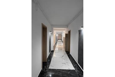 Apartament cu 2 camere si parcare zona Tractorul mall Coresi - 15