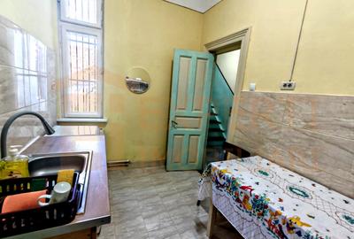 Casă de vânzare situată în Tomis II - 8