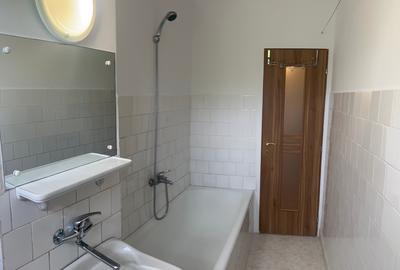 PROPRIETAR vaănd apartament 2 camere,semidecomandat,zona ultracentrală în - 12